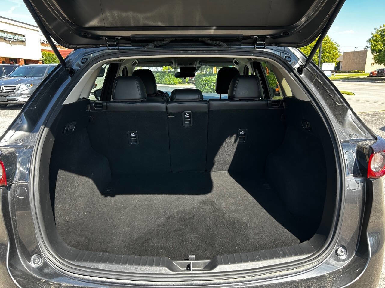 Used 2020 MAZDA CX-5 Touring image 13