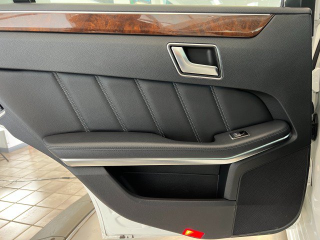 Used 2014 Mercedes-Benz E 350 4MATIC Sedan image 36