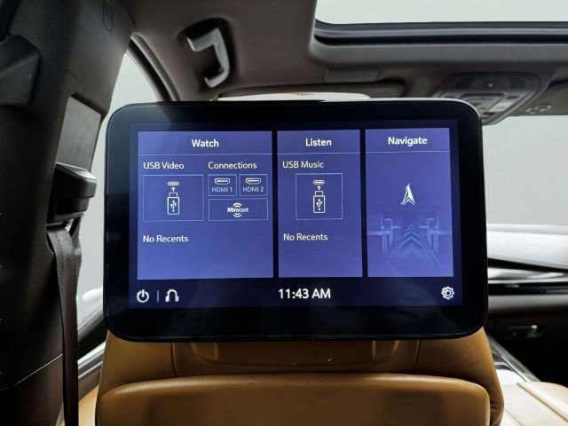 Used 2021 Cadillac Escalade Premium Luxury image 43