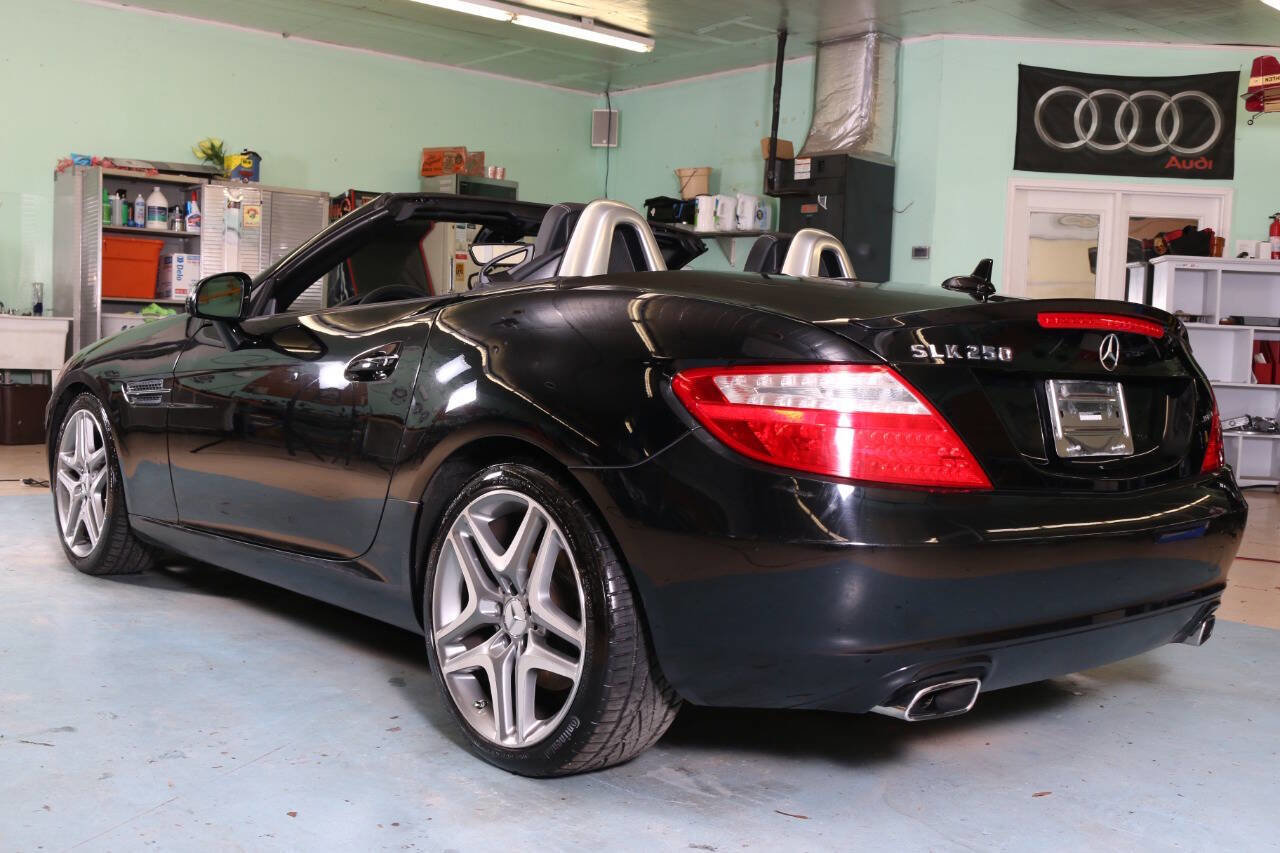 Used 2014 Mercedes-Benz SLK 250 w/ Premium Package image 28