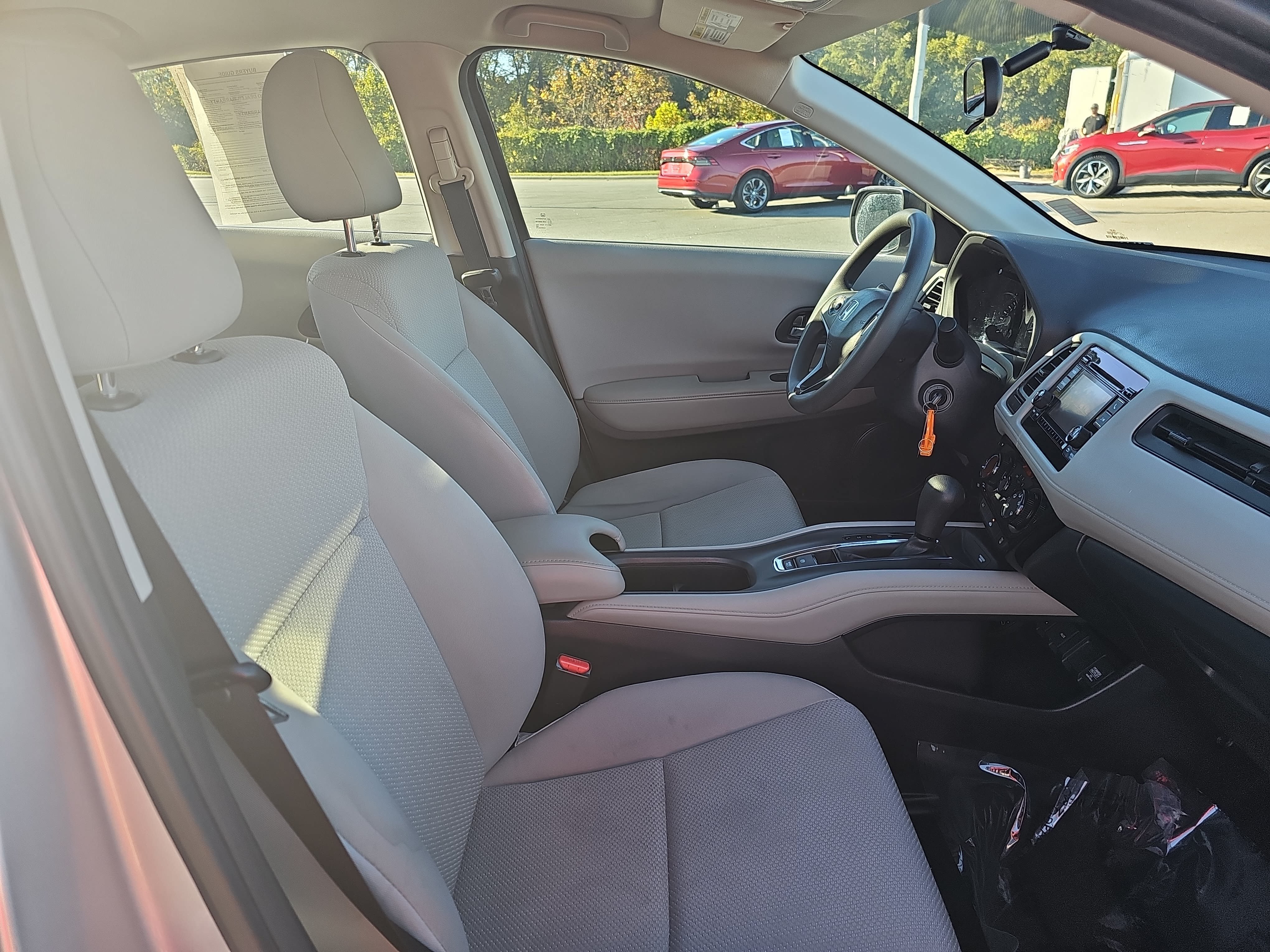 Used 2016 Honda HR-V LX image 10