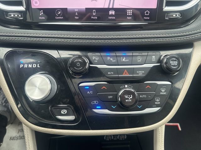 Used 2021 Chrysler Pacifica Limited w/ Premium & Safety Sphere Group image 21