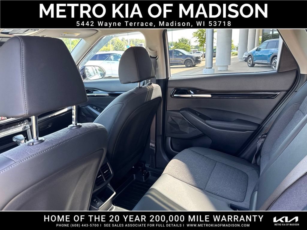 Used 2025 Kia Seltos S AWD/4WD image 32