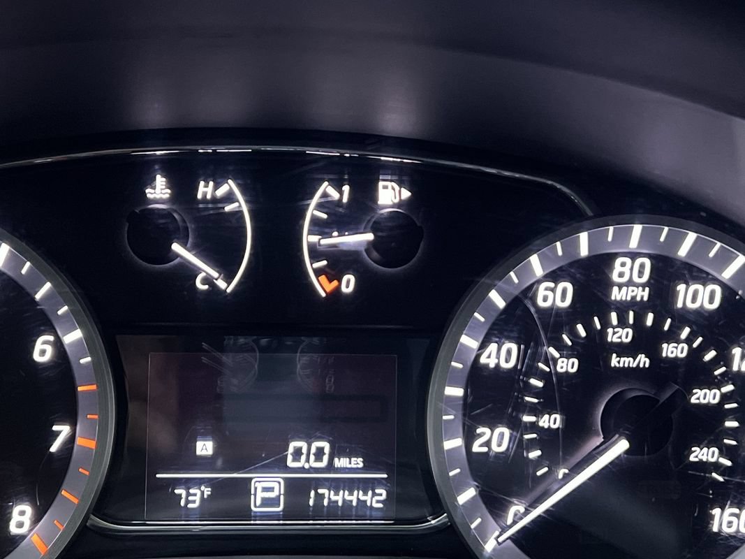 Used 2014 Nissan Sentra SV FWD image 19
