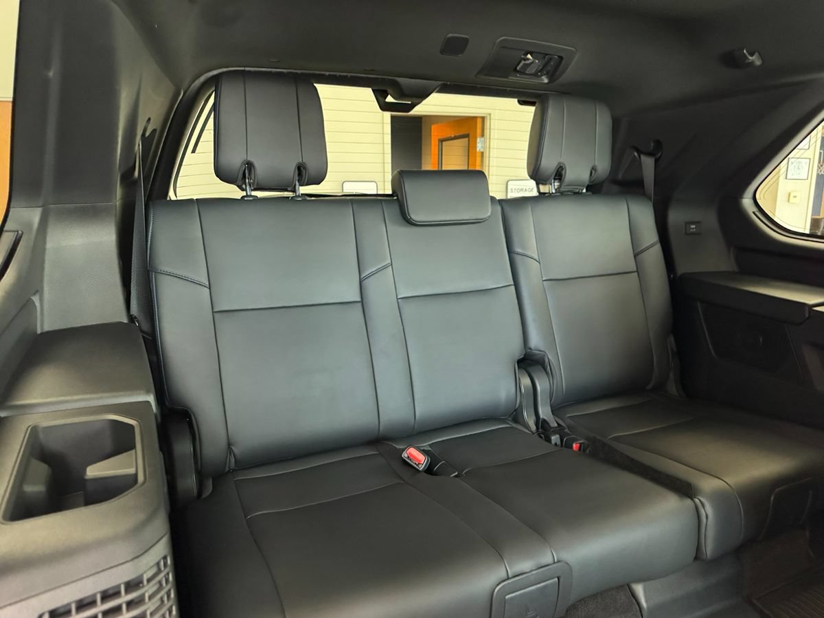 Used 2024 Toyota Sequoia Platinum AWD/4WD image 62