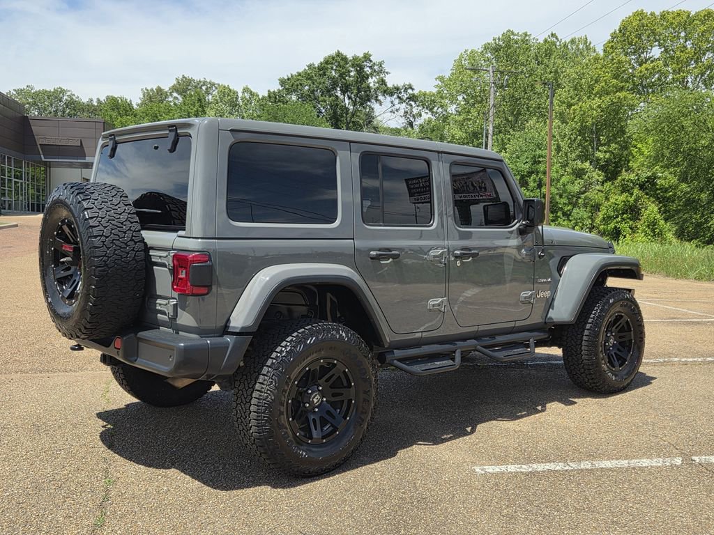 Used 2019 Jeep Wrangler Unlimited Sahara image 4