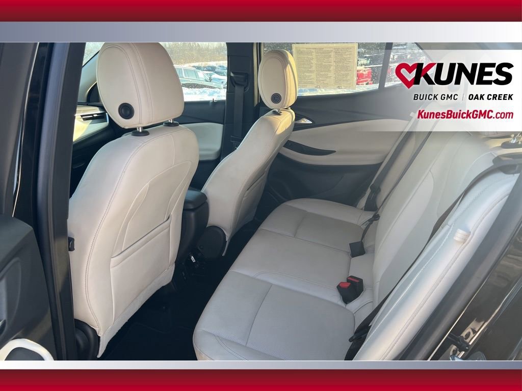 Used 2024 Buick Encore GX Sport Touring image 10