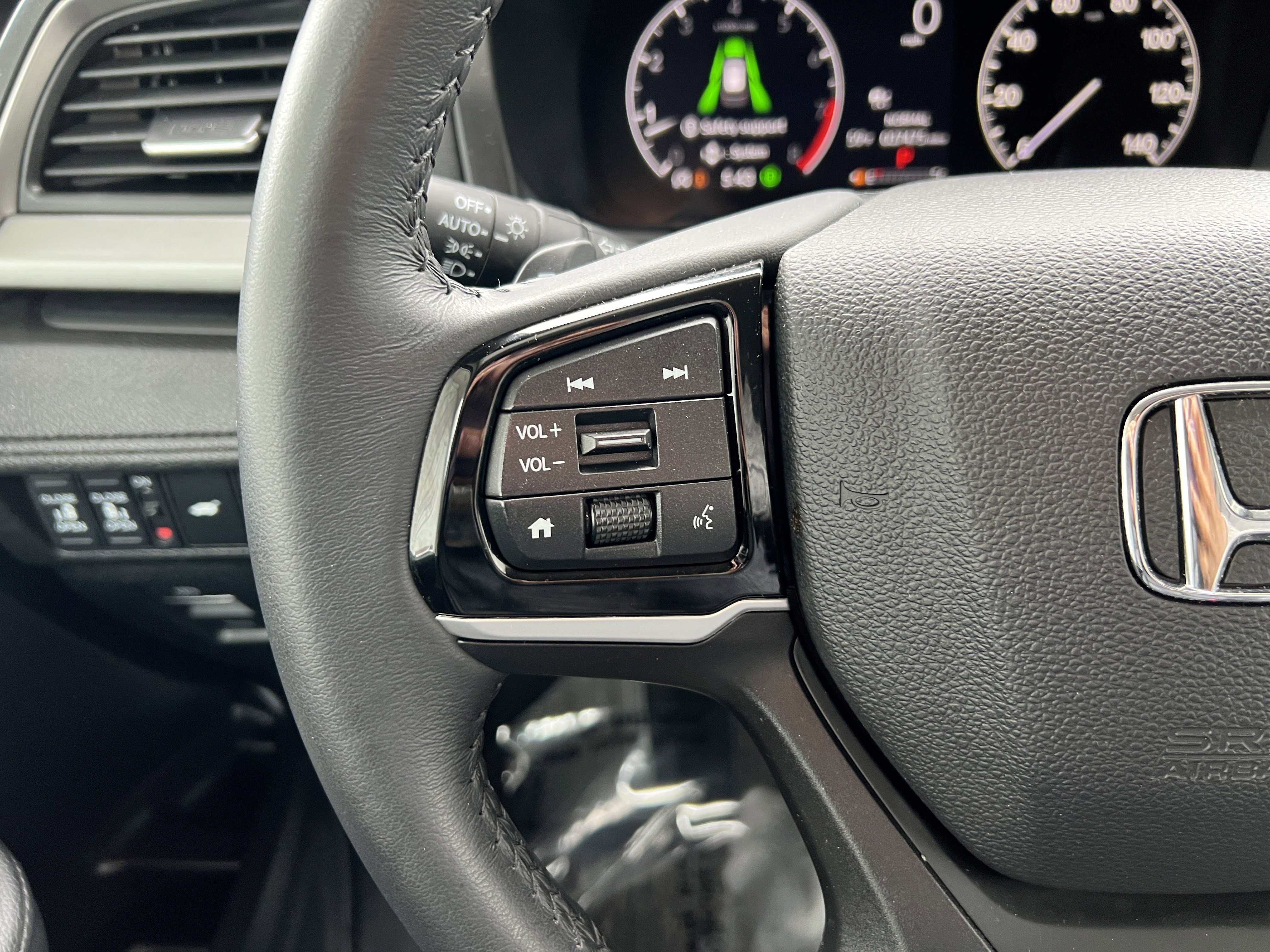 Used 2025 Honda Odyssey EX-L image 24