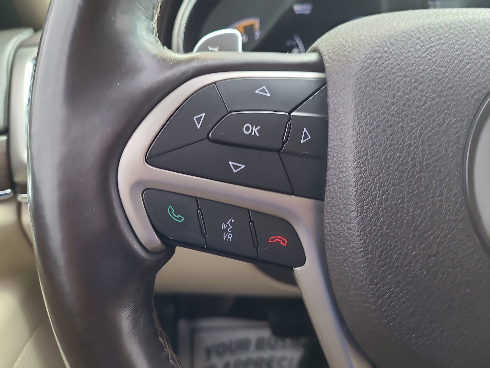 Used 2015 Jeep Grand Cherokee Overland w/ Advanced Technology Group image 15