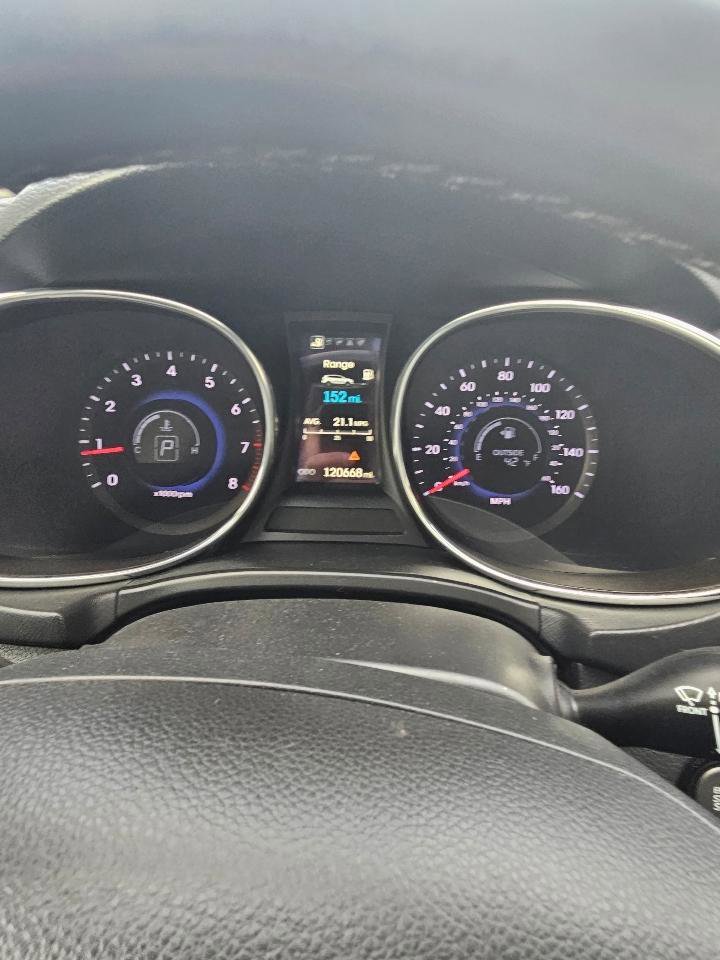 Used 2016 Hyundai Santa Fe Limited w/ Option Group 04 image 17