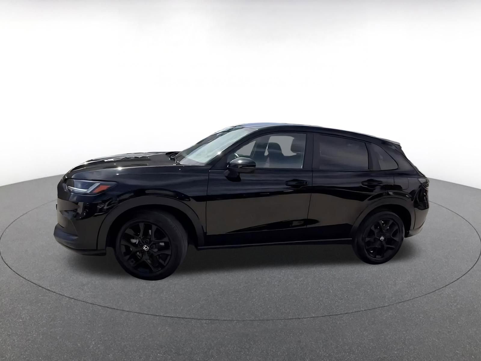 Used 2025 Honda HR-V Sport image 8