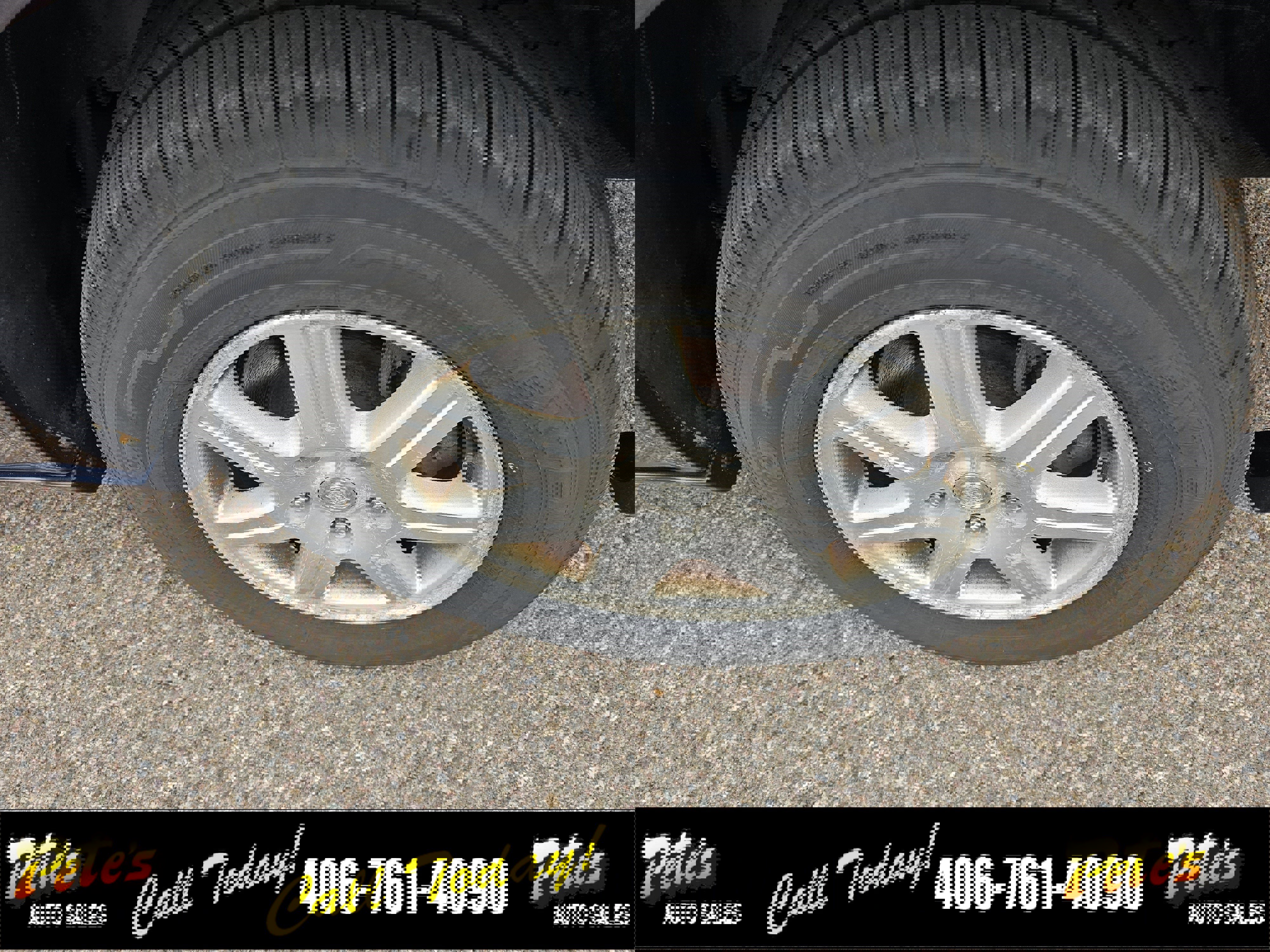 Used 2009 Chrysler Town & Country Touring image 11