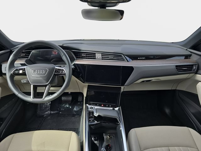 Used 2024 Audi Q8 e-tron Premium Plus w/ Premium Plus Package AWD/4WD image 10