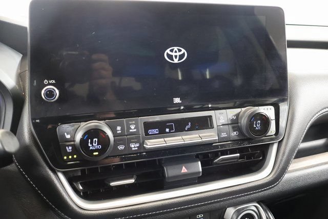 Certified 2024 Toyota Grand Highlander AWD image 21