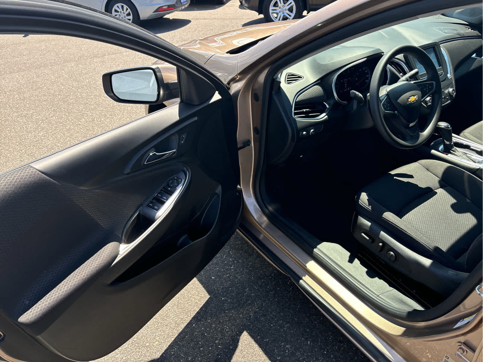 Certified 2018 Chevrolet Malibu LT FWD image 8