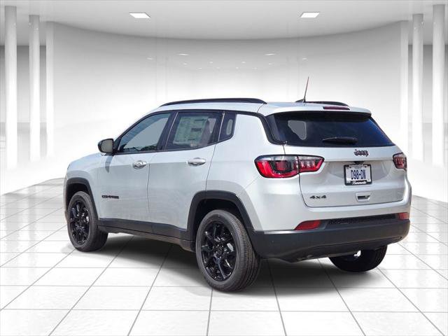 Certified 2025 Jeep Compass Latitude w/ Sun & Sound Group AWD/4WD image 5