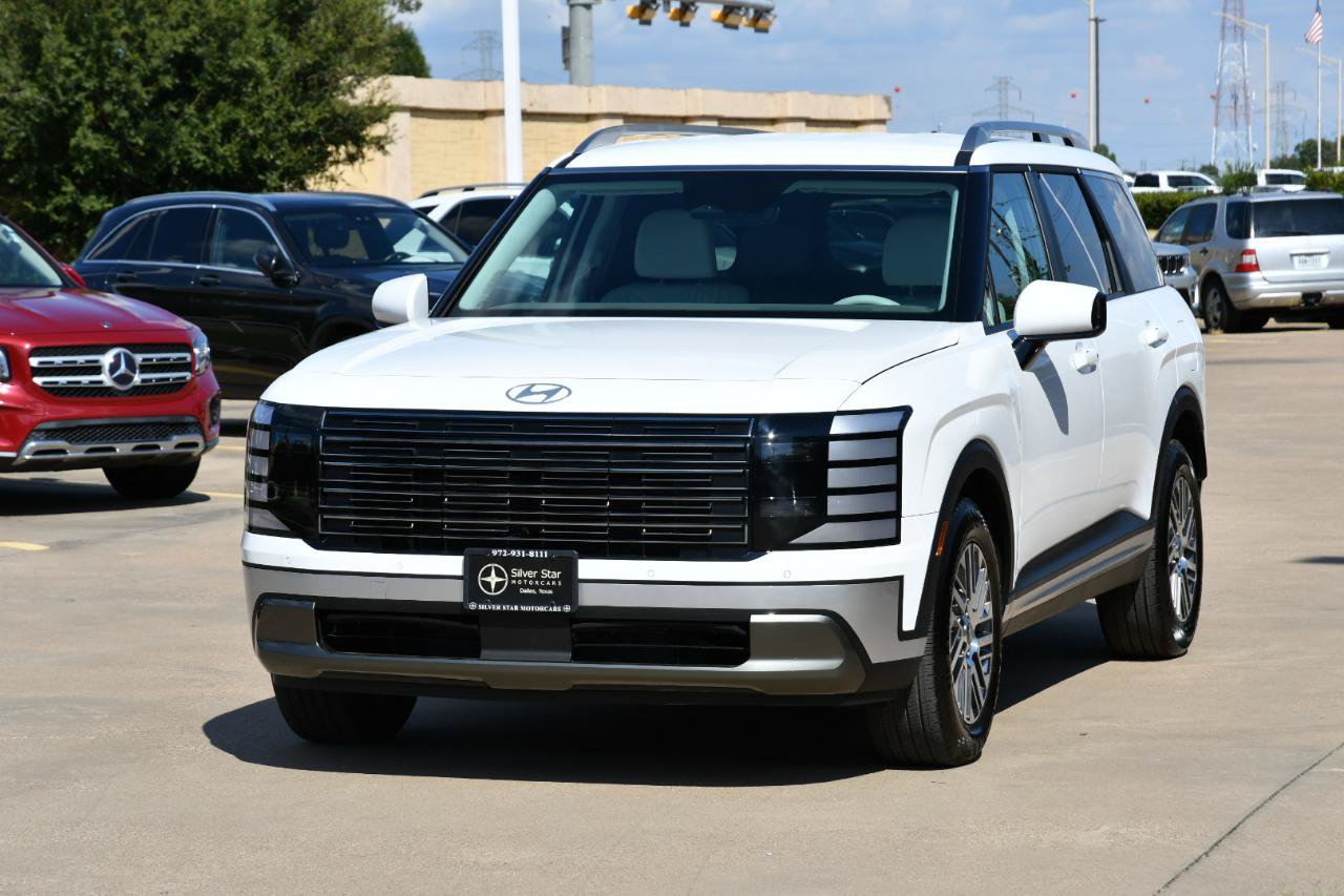 Used 2026 Hyundai Palisade SEL FWD image 2