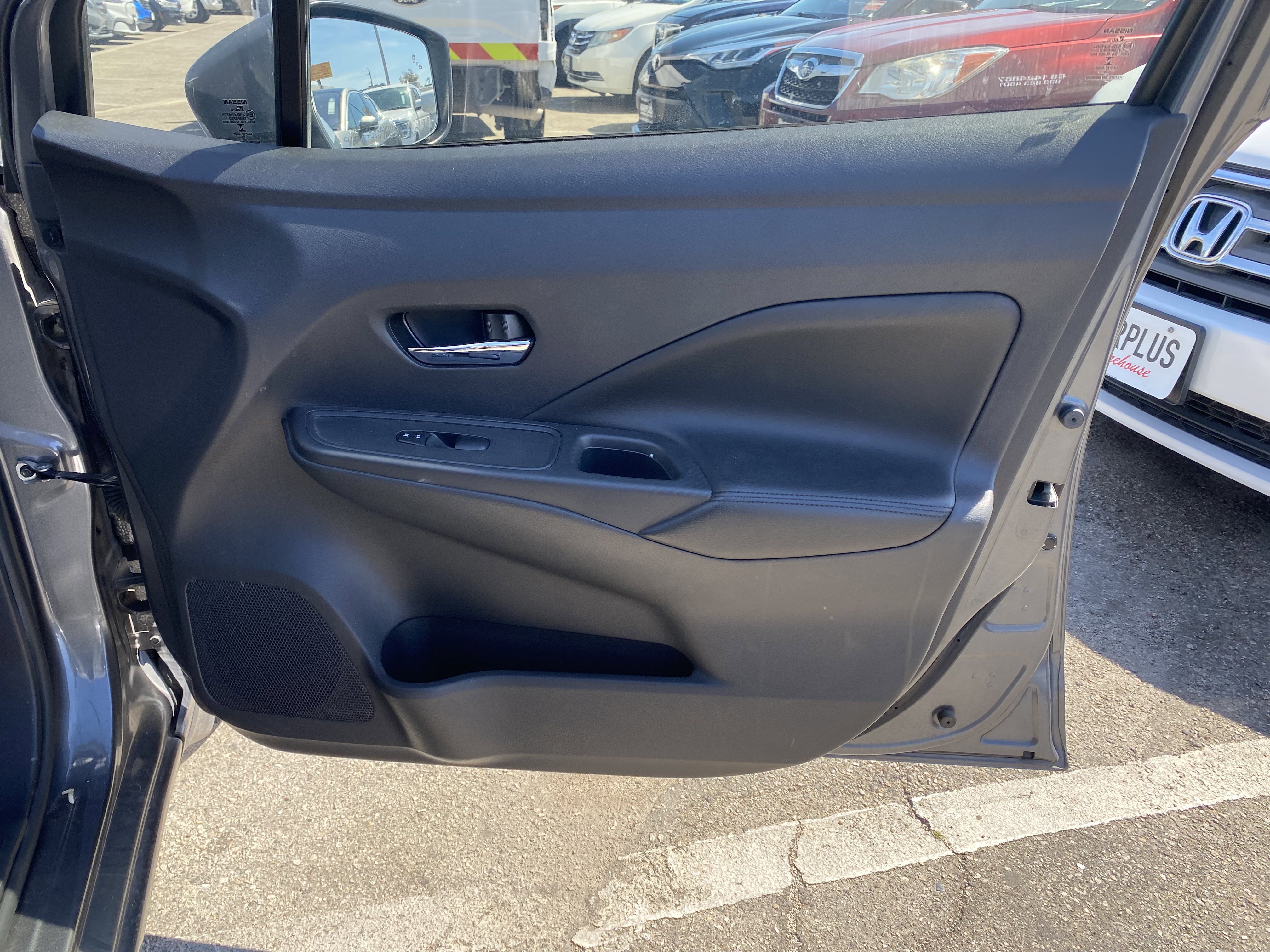 Used 2020 Nissan Versa SV FWD image 22