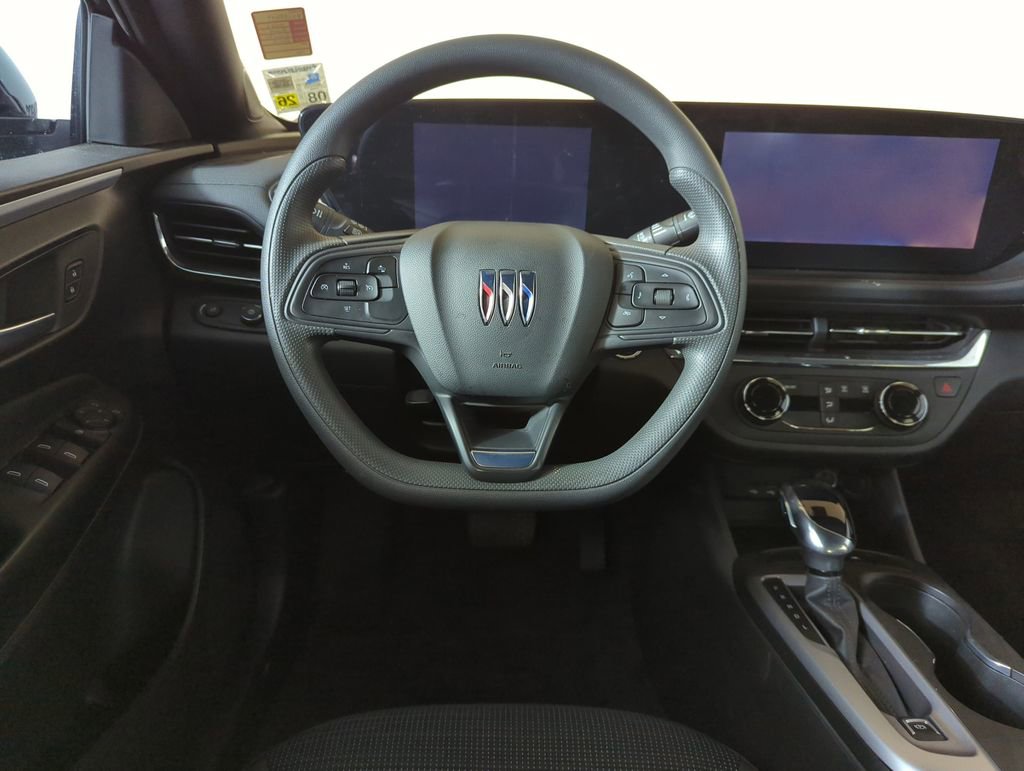 Used 2025 Buick Envista Preferred image 11
