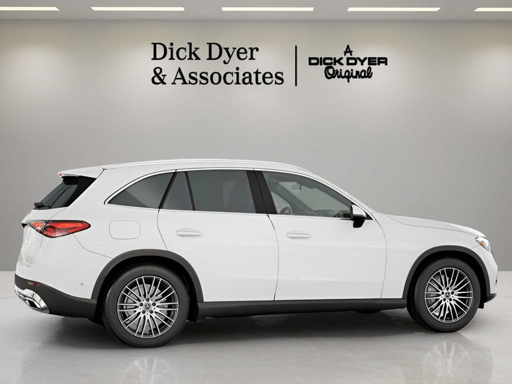 Used 2026 Mercedes-Benz GLC 300 image 14