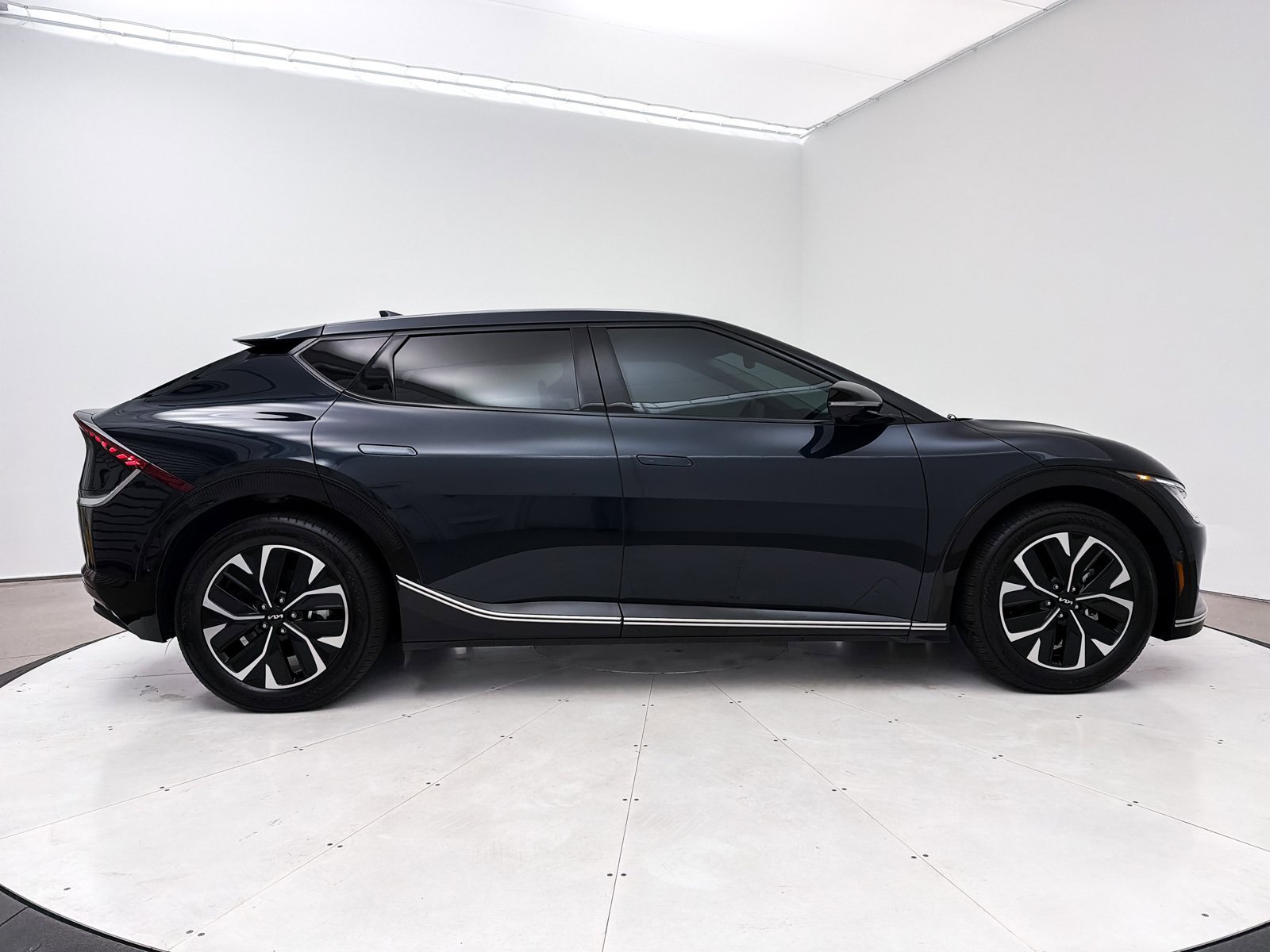 Used 2023 Kia EV6 Wind w/ Wind Technology Package image 35