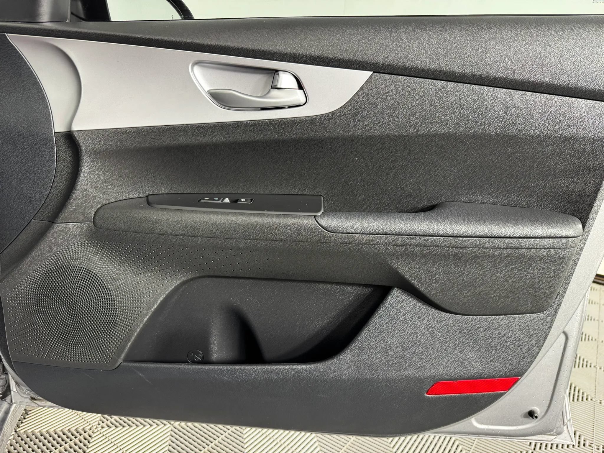 Used 2023 Kia Forte LXS w/ LXS Technology Package FWD image 37