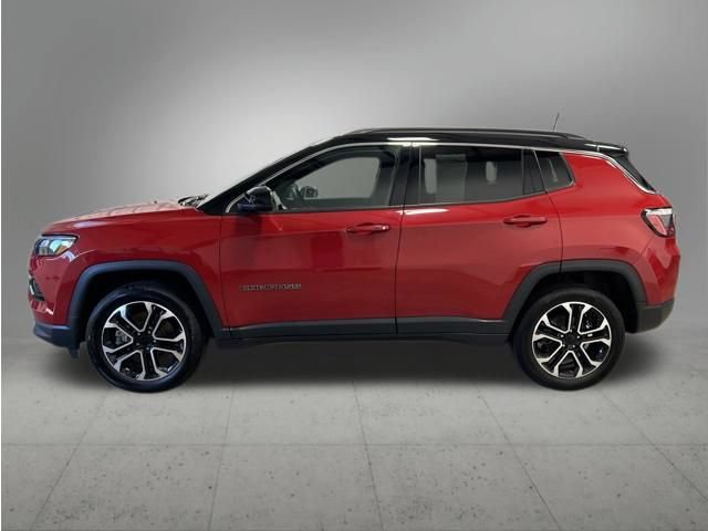 Used 2024 Jeep Compass Limited AWD/4WD image 2