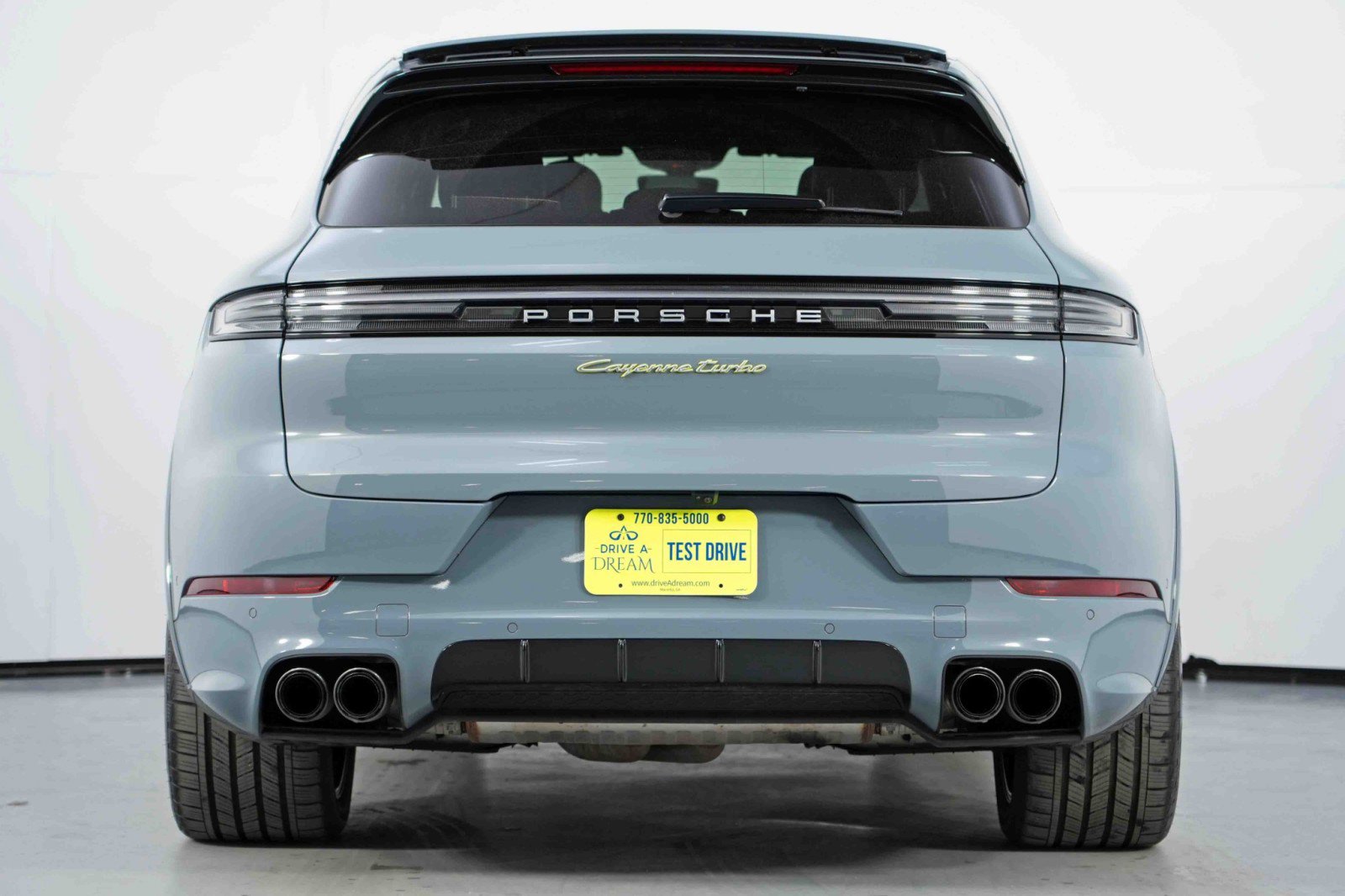 Used 2024 Porsche Cayenne Turbo AWD/4WD image 11