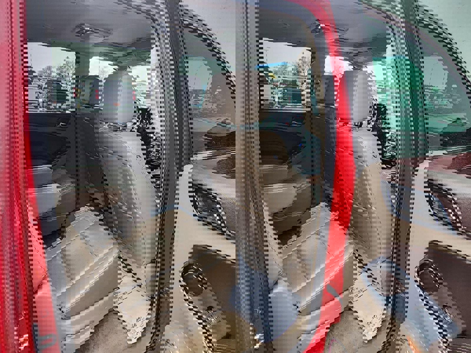 Used 2015 Chevrolet Suburban LTZ image 13