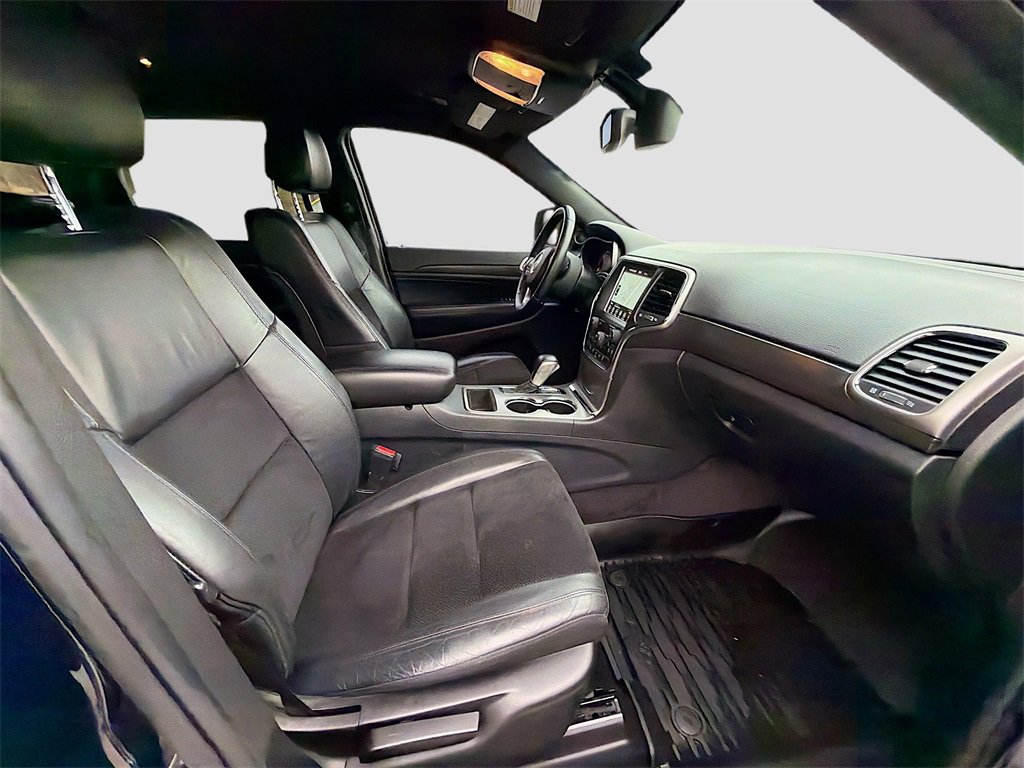 Used 2018 Jeep Grand Cherokee Laredo image 27