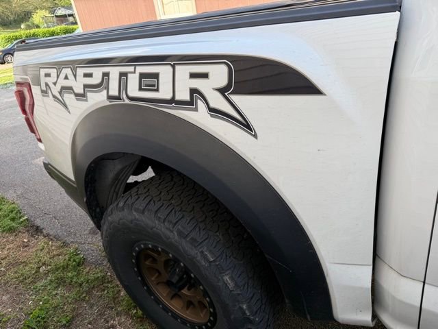 Used 2018 Ford F150 Raptor w/ Equipment Group 802A Luxury AWD/4WD image 13