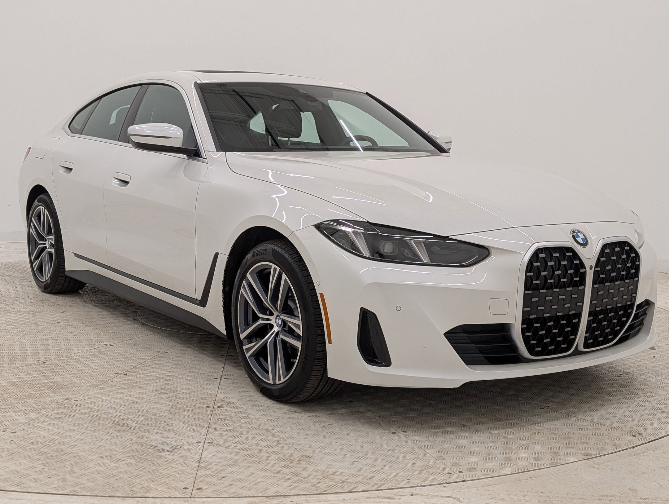 Certified 2025 BMW 430i w/ Premium Package image 7