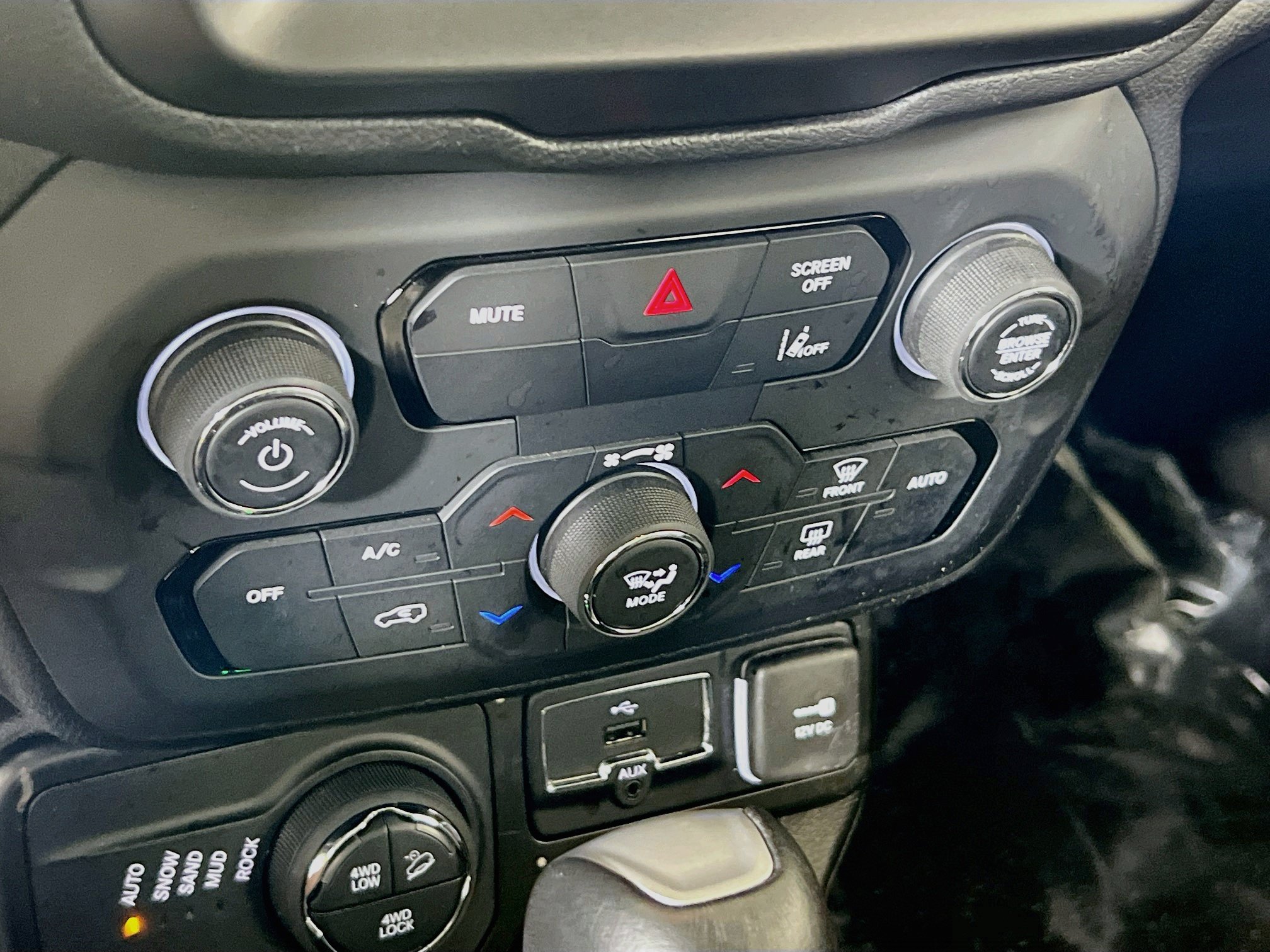 Used 2023 Jeep Renegade Trailhawk w/ Sun/Sound Group AWD/4WD image 16