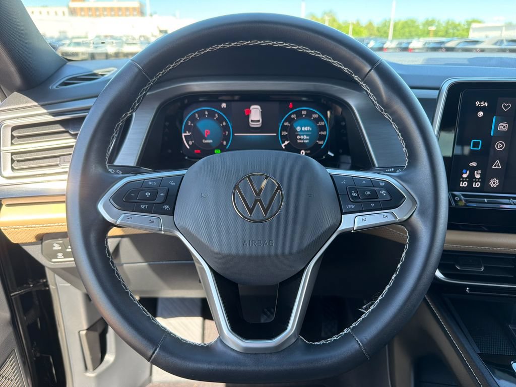 Certified 2024 Volkswagen Atlas Cross Sport SE FWD image 11