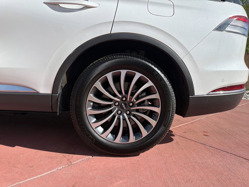 Used 2021 Lincoln Aviator Reserve w/ Equipment Group 201A AWD/4WD image 39