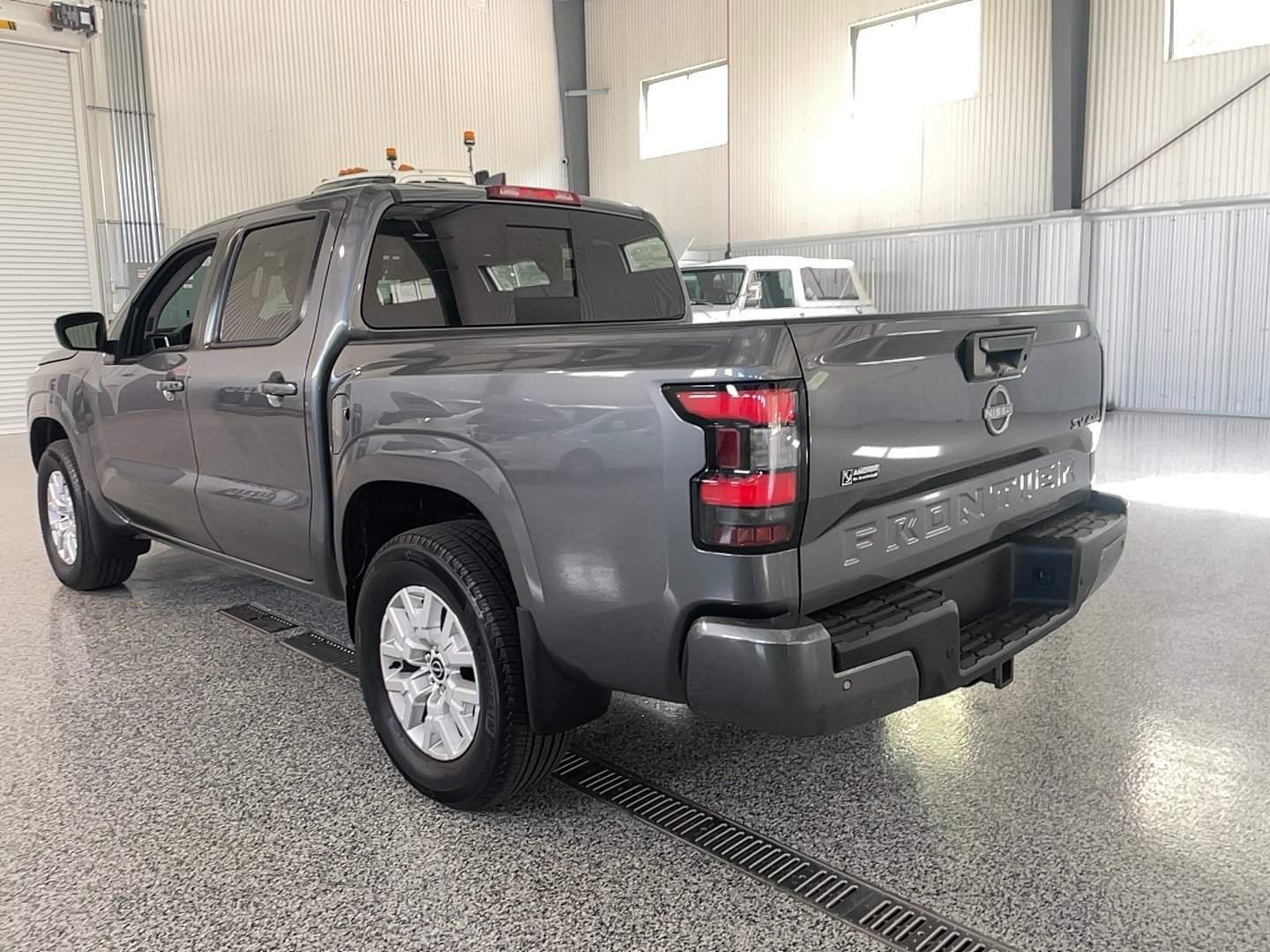 Used 2023 Nissan Frontier SV w/ SV Premium Package AWD/4WD image 19