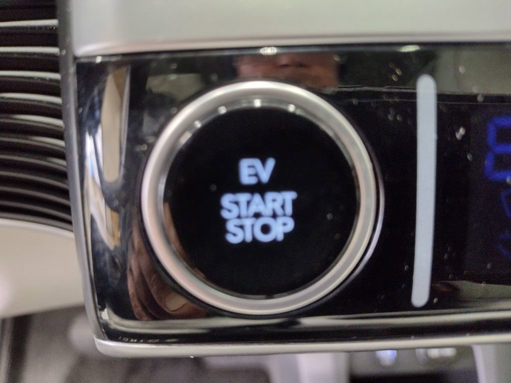 Certified 2023 Hyundai Ioniq 5 Limited w/ Cargo Package image 37