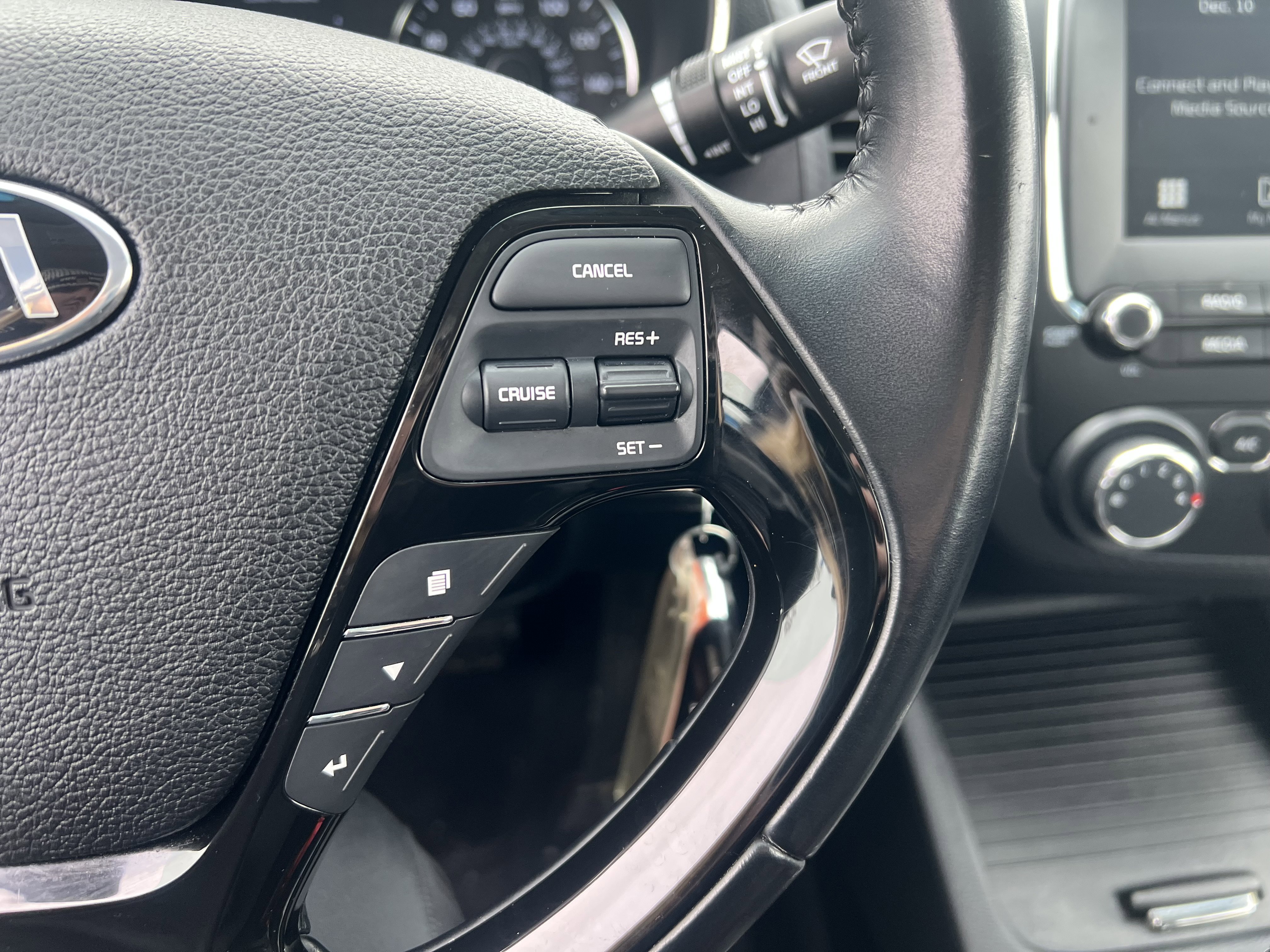 Used 2018 Kia Forte S image 18