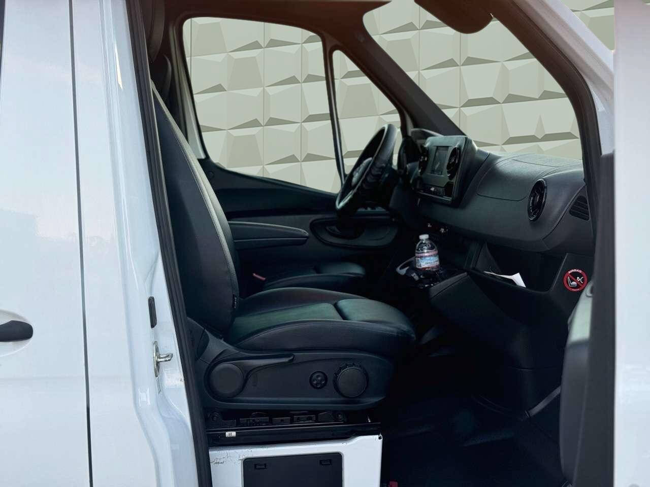 Used 2020 Mercedes-Benz Sprinter 3500 image 14