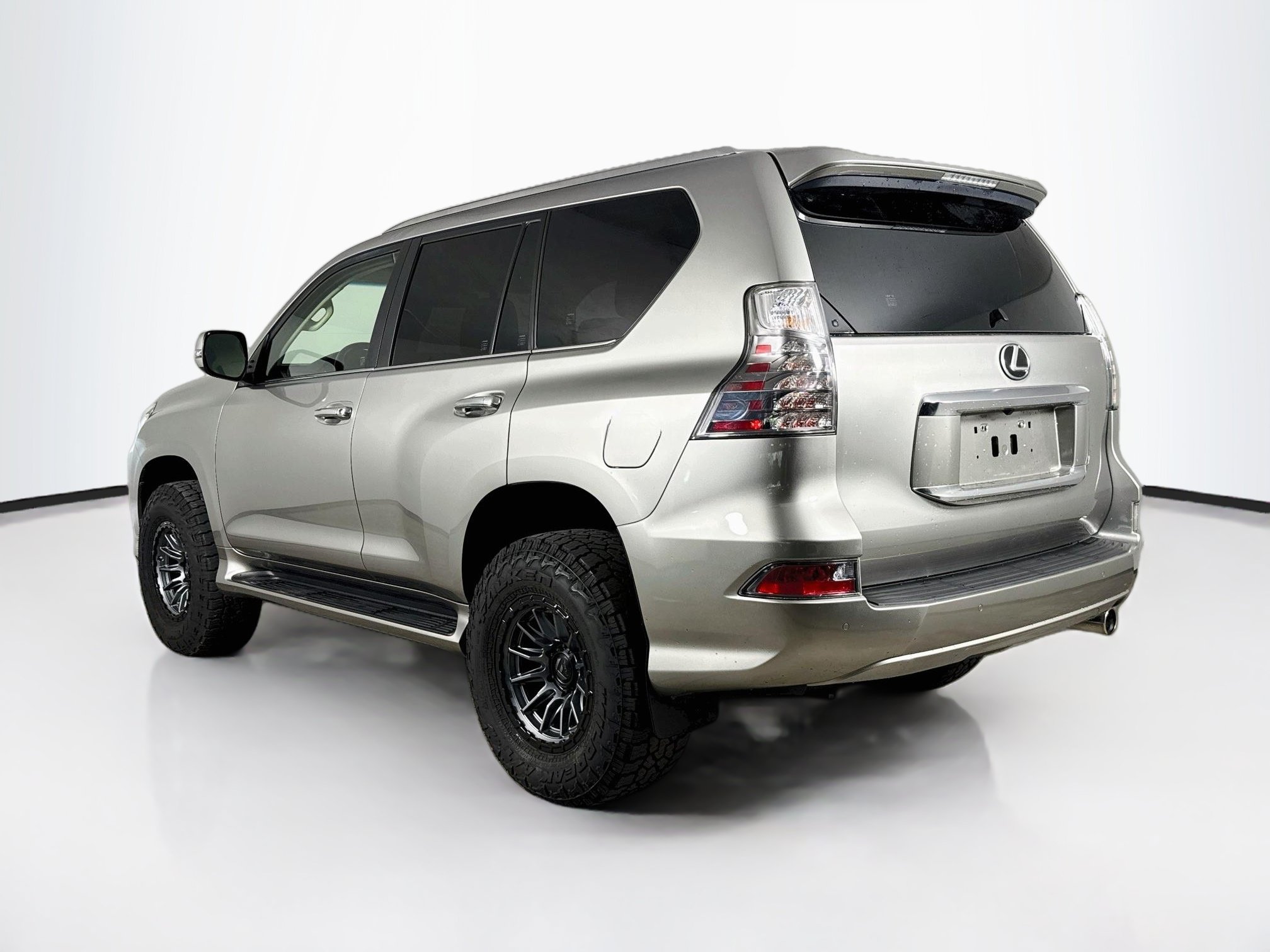 Used 2020 Lexus GX 460 Premium w/ Premium Package AWD/4WD image 32