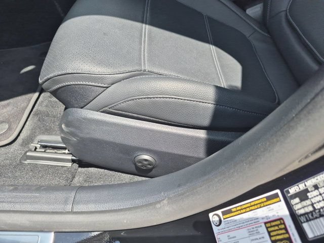 Used 2025 Mercedes-Benz C 300 Sedan image 14