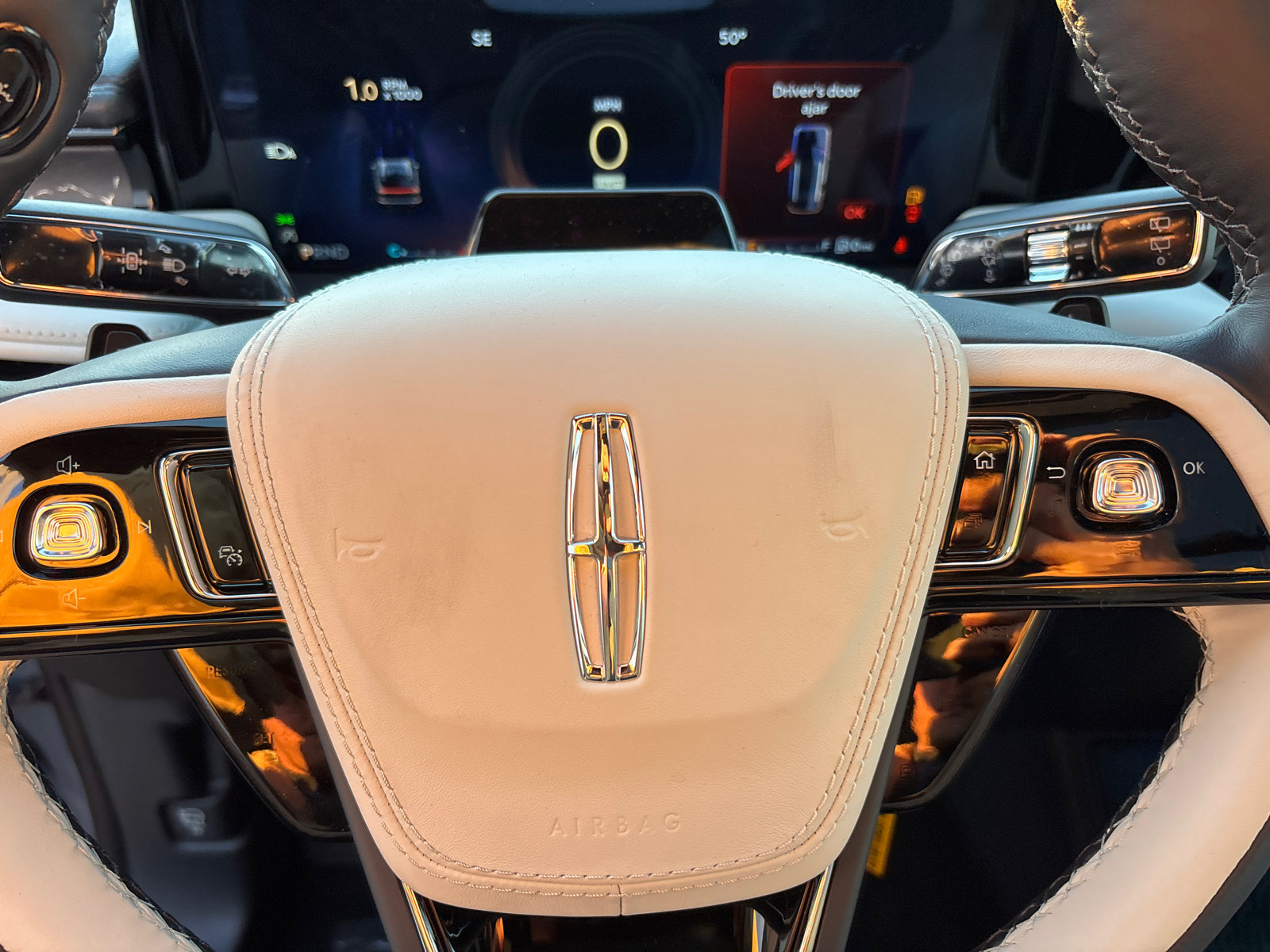 New 2026 Lincoln Aviator Black Label w/ Dynamic Handling Package AWD/4WD image 15