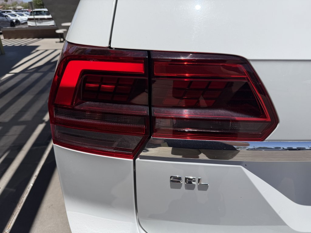 Used 2018 Volkswagen Atlas SEL Premium AWD/4WD image 14