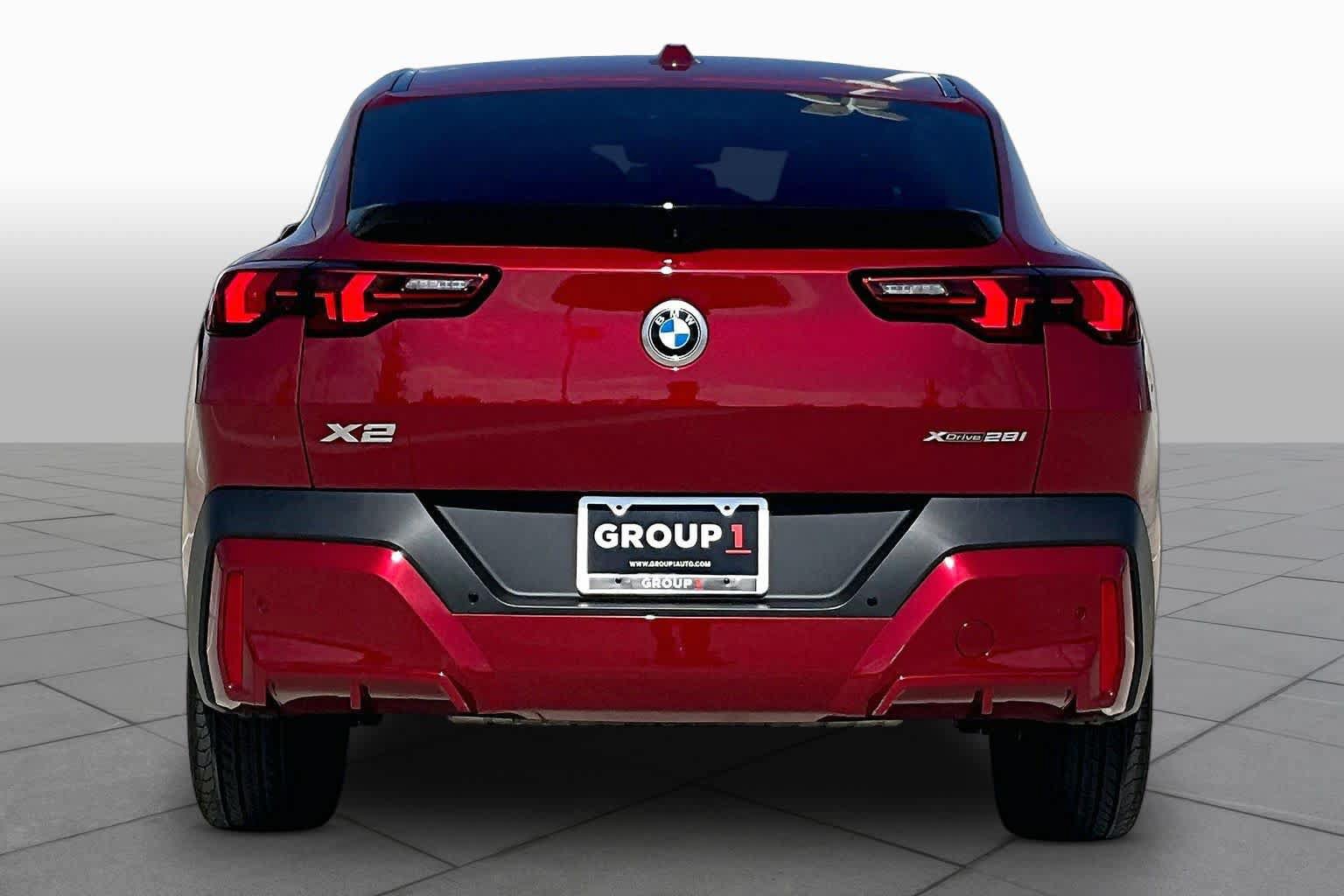 Used 2026 BMW X2 xDrive28i AWD/4WD image 4