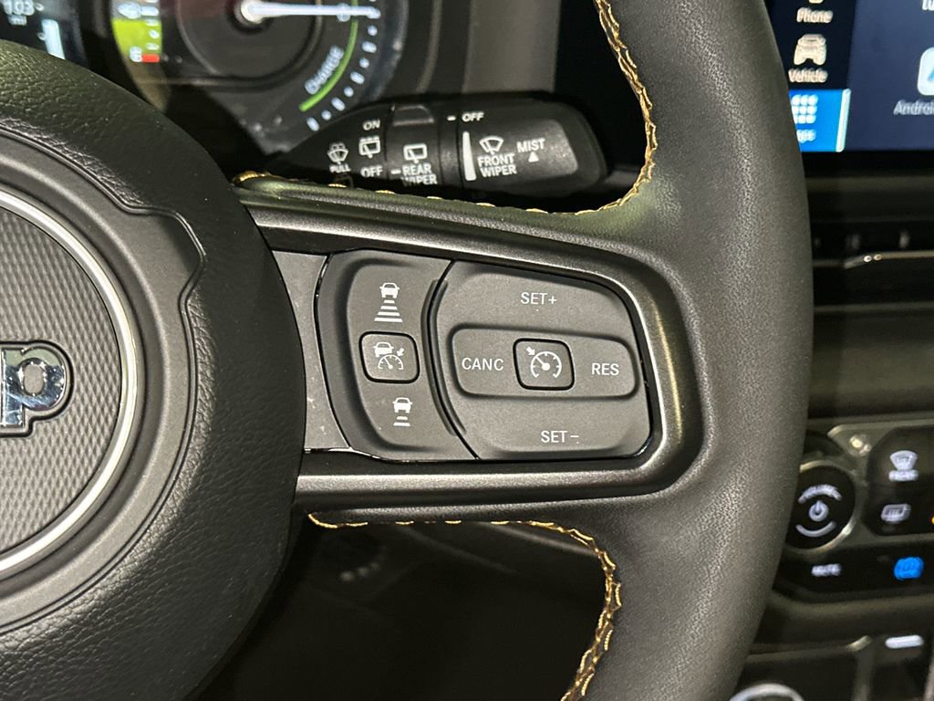 Used 2024 Jeep Wrangler Unlimited image 33