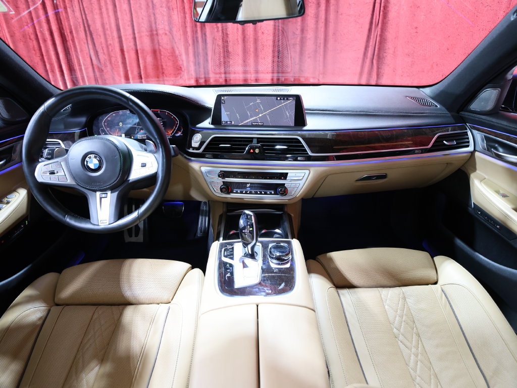 Used 2020 BMW 750i xDrive w/ Executive Package AWD/4WD image 16