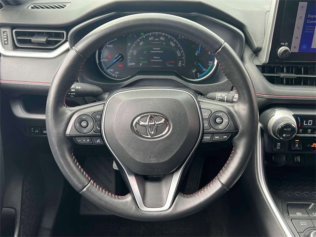 Used 2023 Toyota RAV4 SE image 18