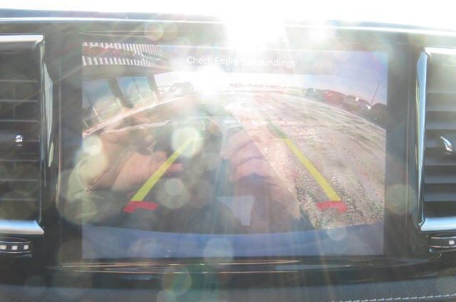 Used 2024 Chrysler Pacifica Limited w/ Trailer Tow Group image 25