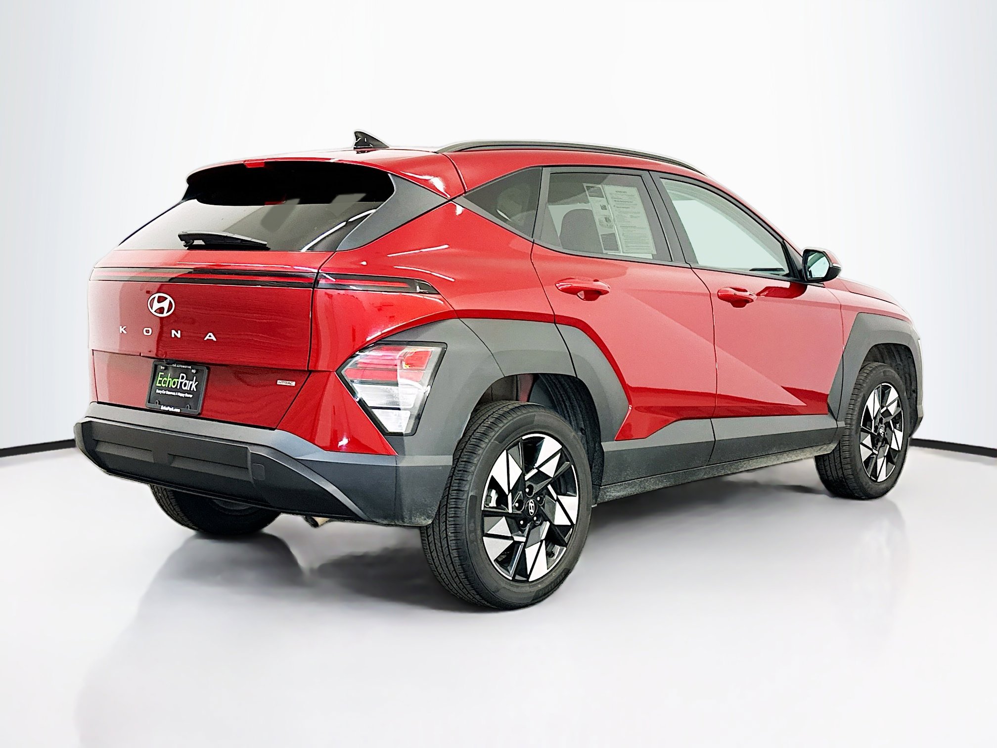 Used 2024 Hyundai Kona SEL image 9