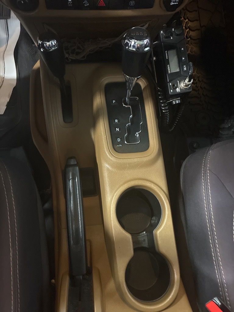 Used 2014 Jeep Wrangler Unlimited Sahara w/ Connectivity Group image 13